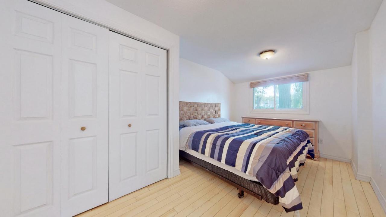 Main Beach River Retreat - Wasaga Beach 1 - Main Strip - 95 Mosley St Екстер'єр фото