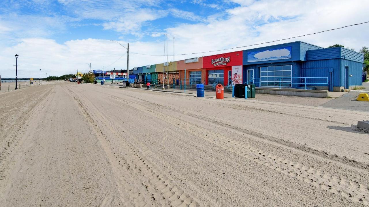 Main Beach River Retreat - Wasaga Beach 1 - Main Strip - 95 Mosley St Екстер'єр фото