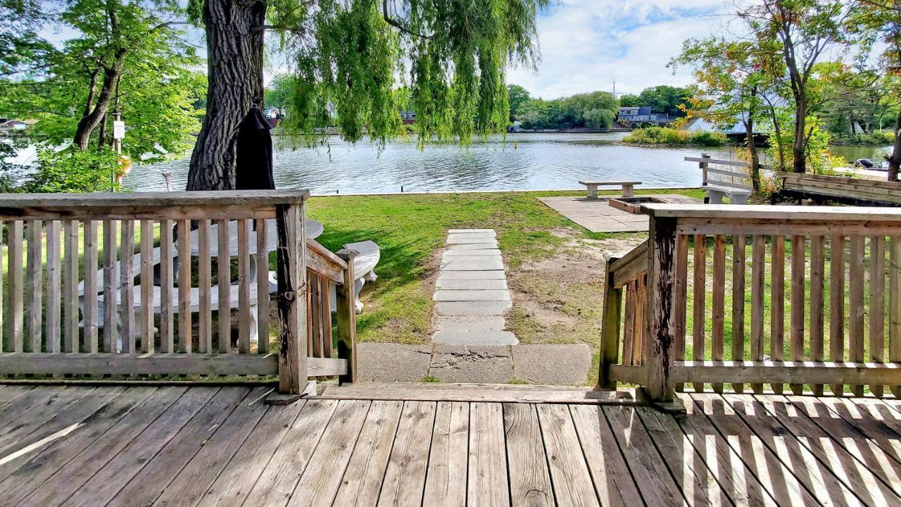 Main Beach River Retreat - Wasaga Beach 1 - Main Strip - 95 Mosley St Екстер'єр фото