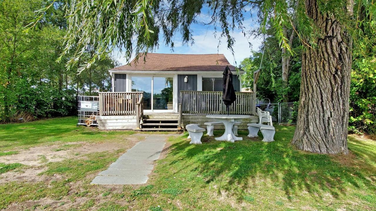 Main Beach River Retreat - Wasaga Beach 1 - Main Strip - 95 Mosley St Екстер'єр фото