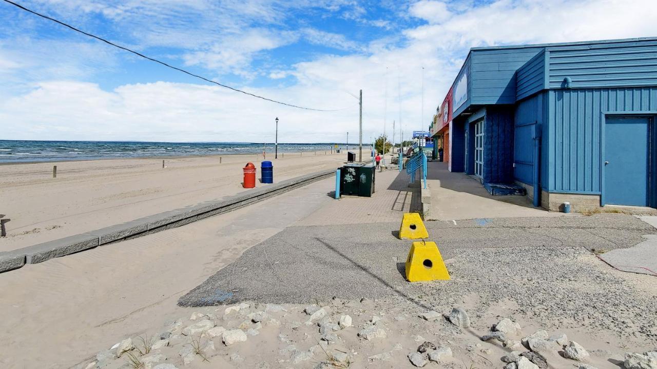 Main Beach River Retreat - Wasaga Beach 1 - Main Strip - 95 Mosley St Екстер'єр фото