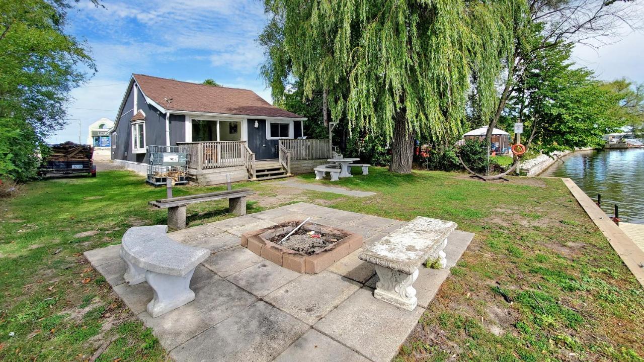 Main Beach River Retreat - Wasaga Beach 1 - Main Strip - 95 Mosley St Екстер'єр фото