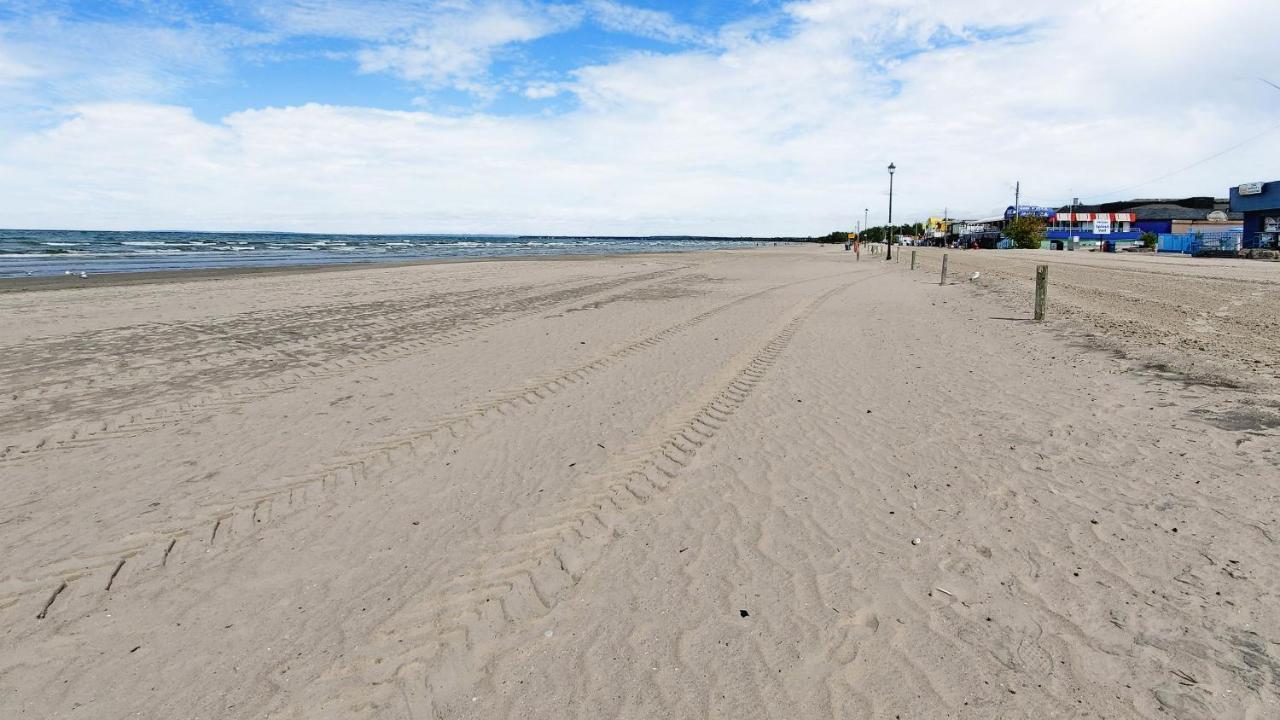 Main Beach River Retreat - Wasaga Beach 1 - Main Strip - 95 Mosley St Екстер'єр фото