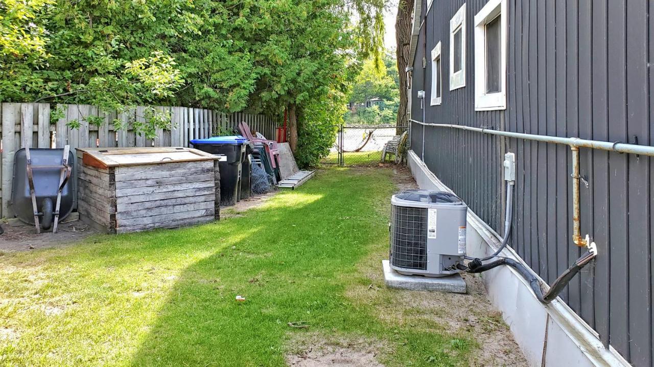 Main Beach River Retreat - Wasaga Beach 1 - Main Strip - 95 Mosley St Екстер'єр фото