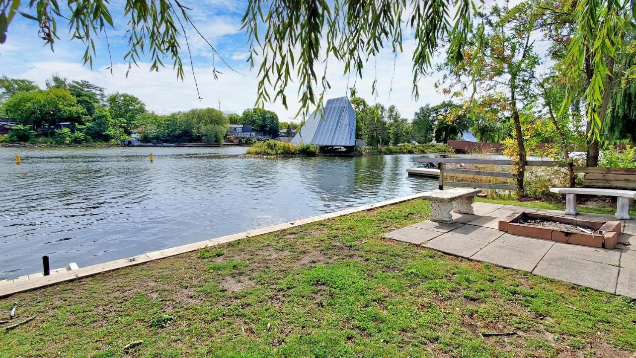 Main Beach River Retreat - Wasaga Beach 1 - Main Strip - 95 Mosley St Екстер'єр фото